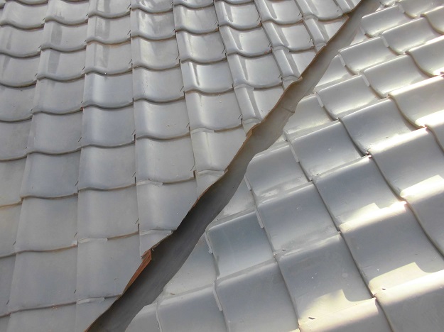 加古川市　谷板金　ガルバリウム銅板　施工完了